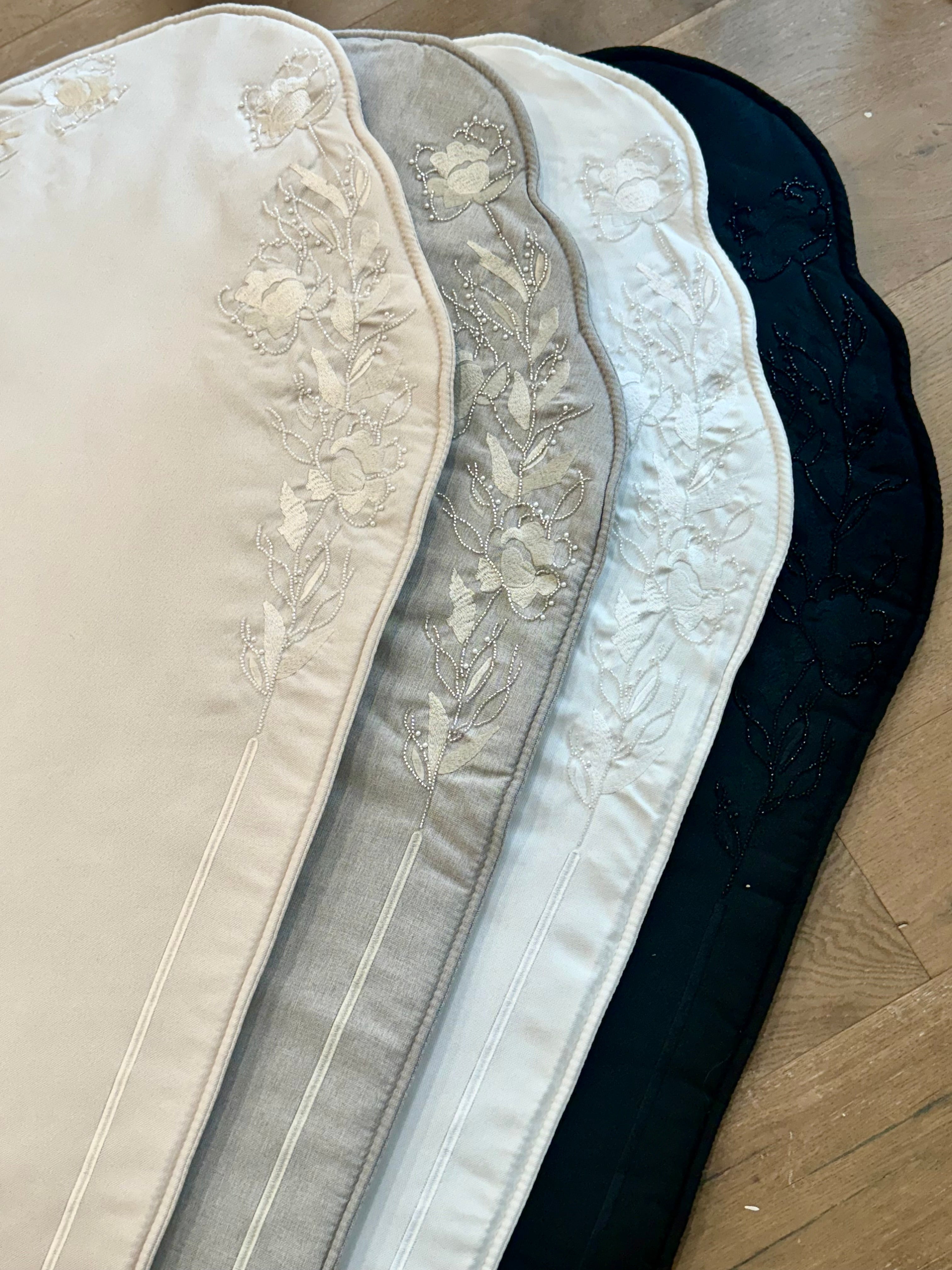 Linen Prayer Mat with Floral Embroidery and Beads – Islamic Prayer Rug